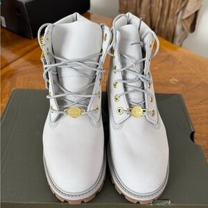 Timberland Premium Light Gray Boots